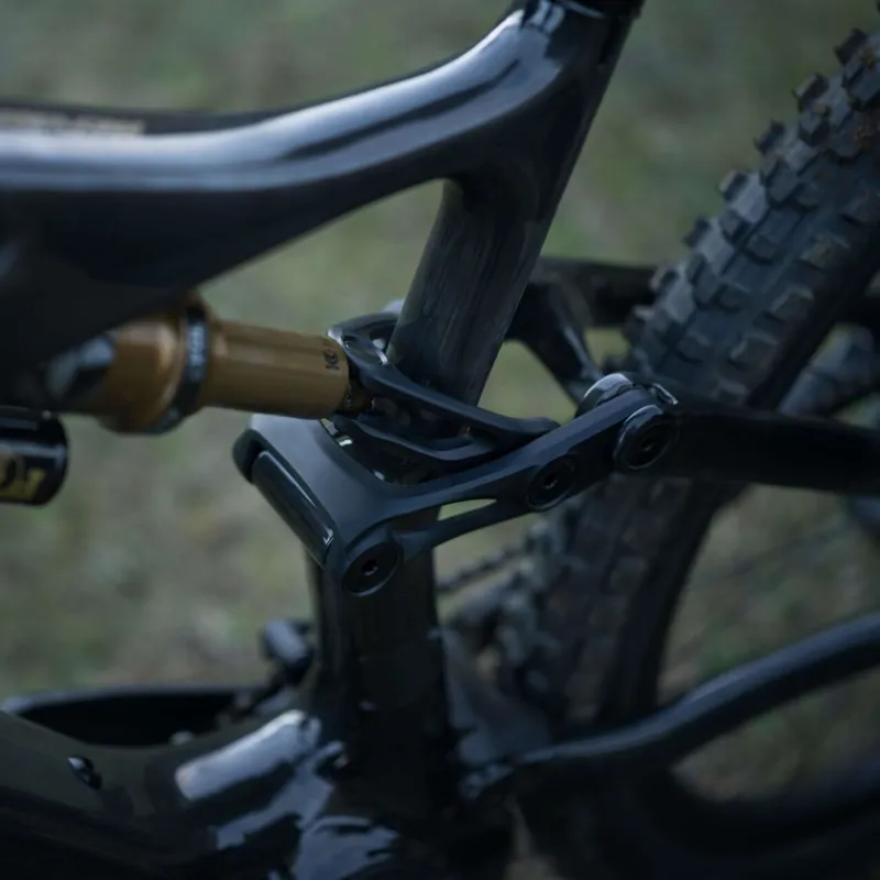 Amflow PL Carbon Pro 800Wh 2025 Electric Mountain Bike - Cosmic Black-5